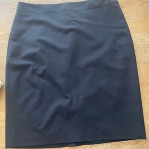 Black Banana Republic pencil skirt size 12